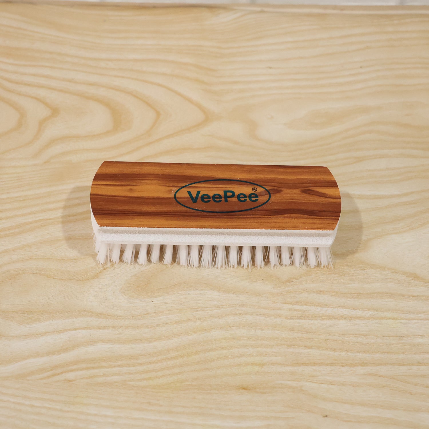VeePee Heavy-Duty Cloth Washing Brush handle detail