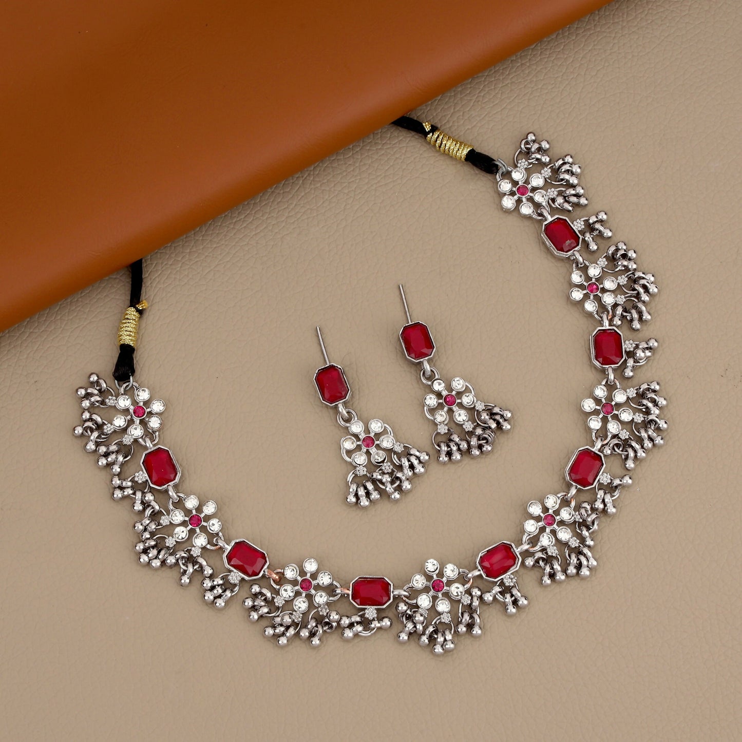 Oxidized Silver Emerald Rectangular Choker Set