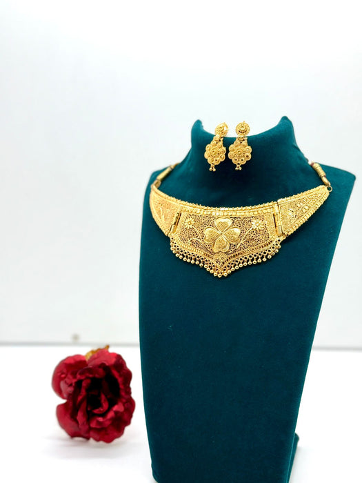 Choker Haar with Matching Earrings – Traditional Bridal Jewellery Set