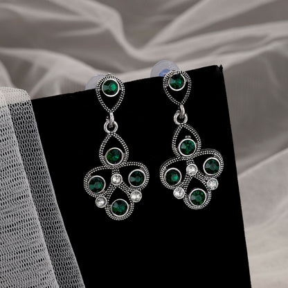 Antique Silver-Toned Choker Set with Emerald Green Stones