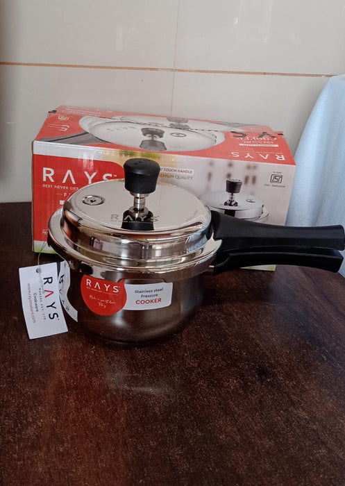 Stainless Steel Rays Fusion Pressure Cookers With Outer Lid (2.5 Litres)