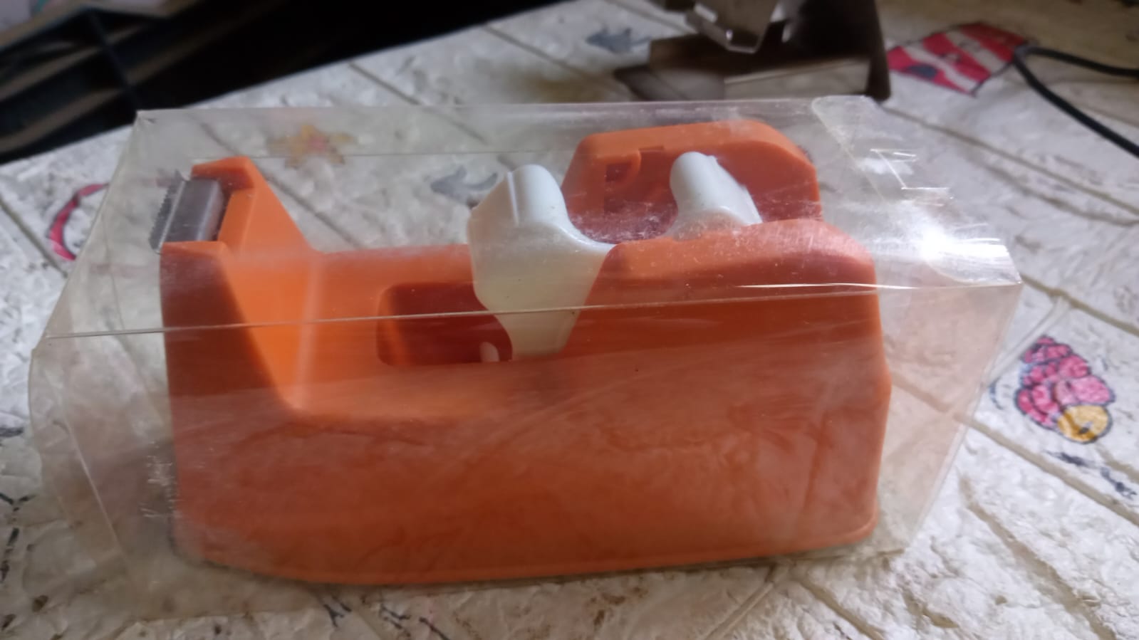 Plastic Tape Dispenser Cutter for Home Office 1 Pc 605 gm