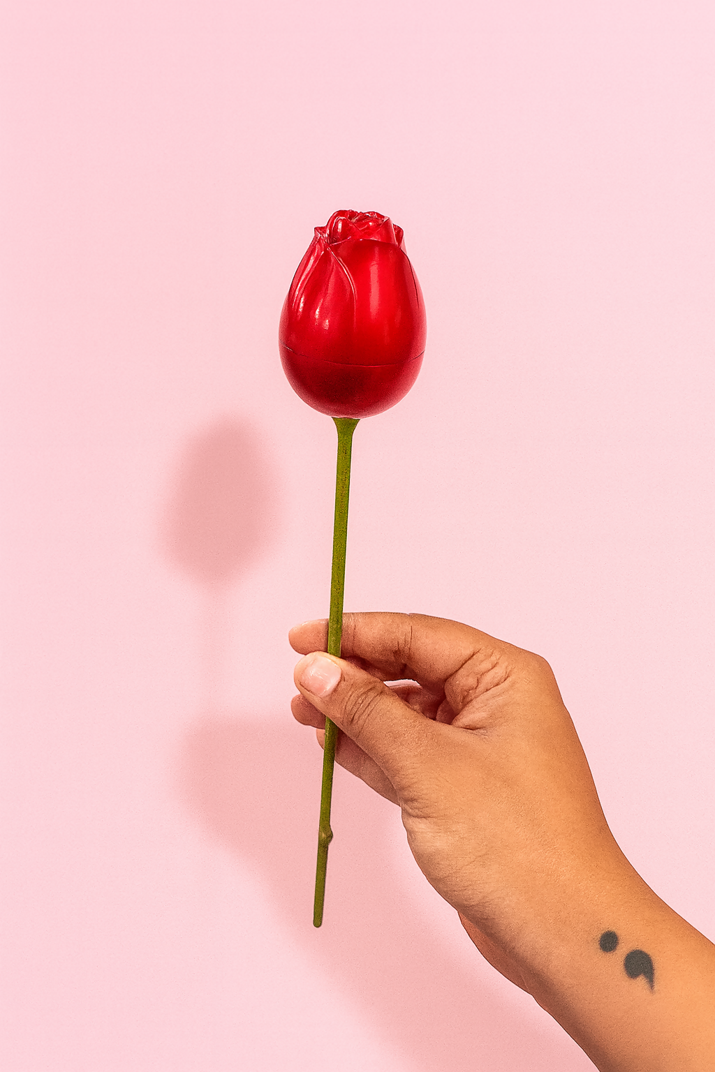 Luxury Metallic Rose with Elegant Gift Box and Carry Bag | Eternal Artificial Rose Flower Gift for Valentine’s Day, Birthday, Anniversary, Wedding, or Romantic Décor | Premium Long-Stem Rose Keepsake for Women and Couples