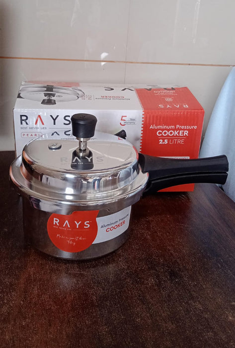 Aluminium Rays Pearl Pressure Cookers With Outer Lid (2.5 Litres)