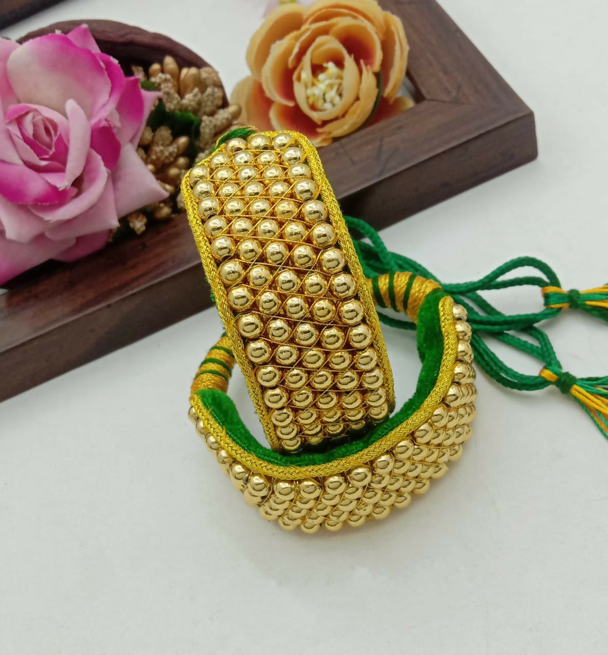 RAJASTHANI POOCHI SET WITH BACKSIDE VELVET