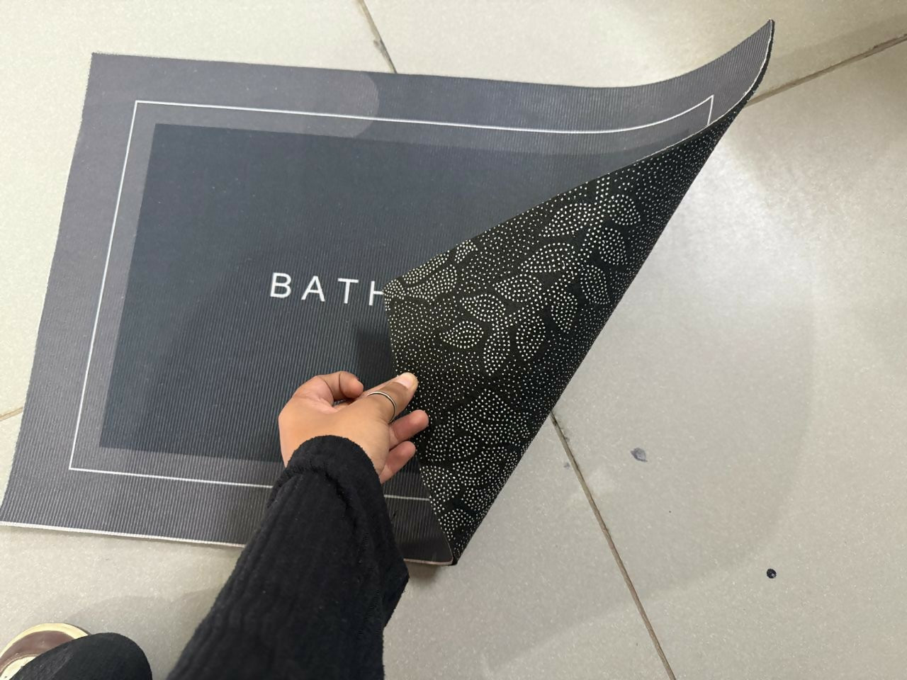 Rectangle B Grade Bathroom Mat – Waterproof Quick-Dry Floor Mat black (100Gm)