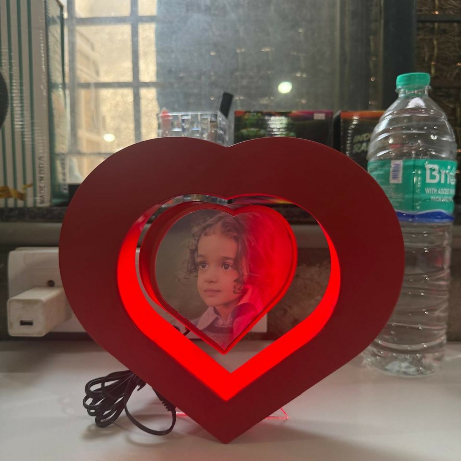 Heart Shape floating Photo Frame with Moving Art Desk Display