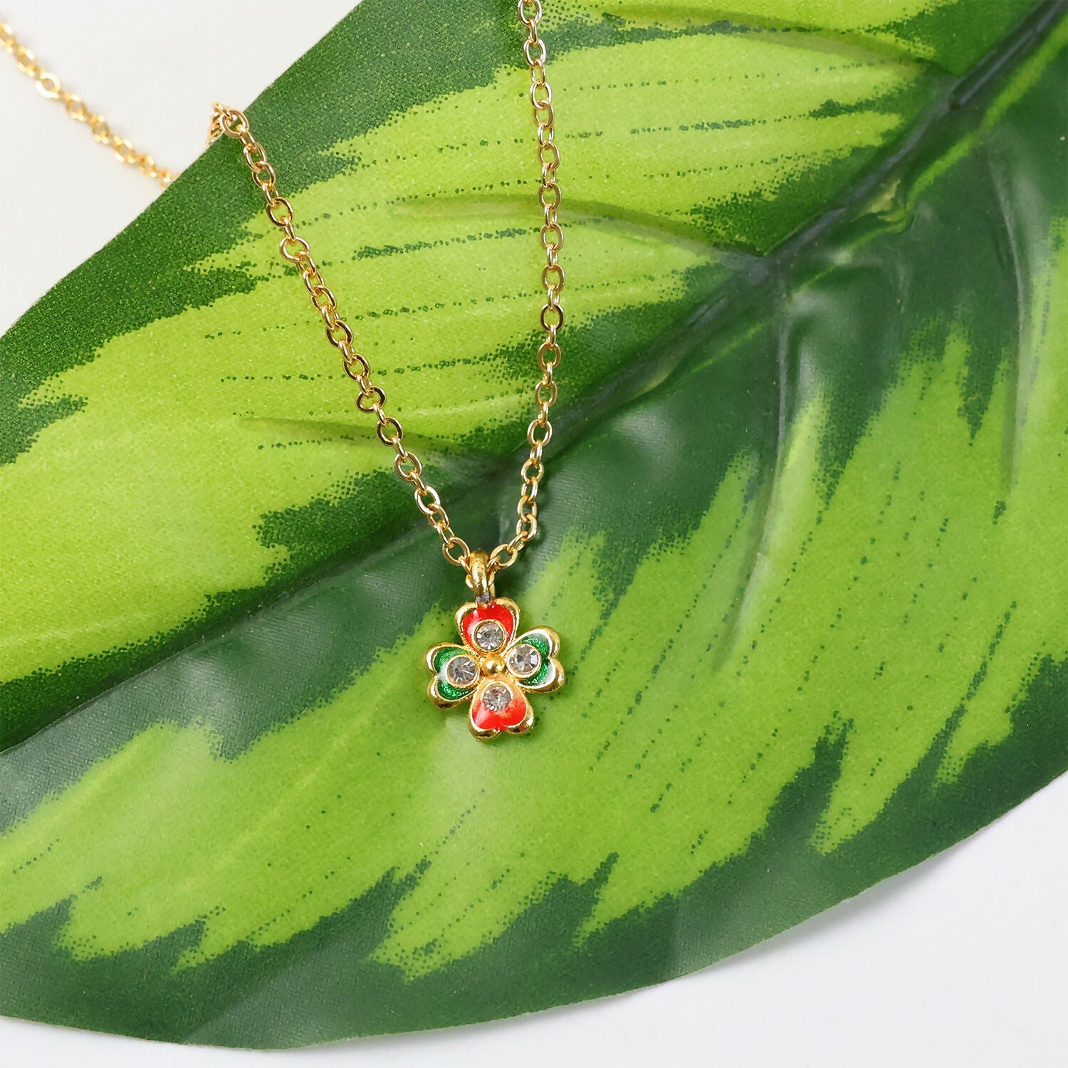 Charming Floral Charm Pendant Necklace with Chain for Women