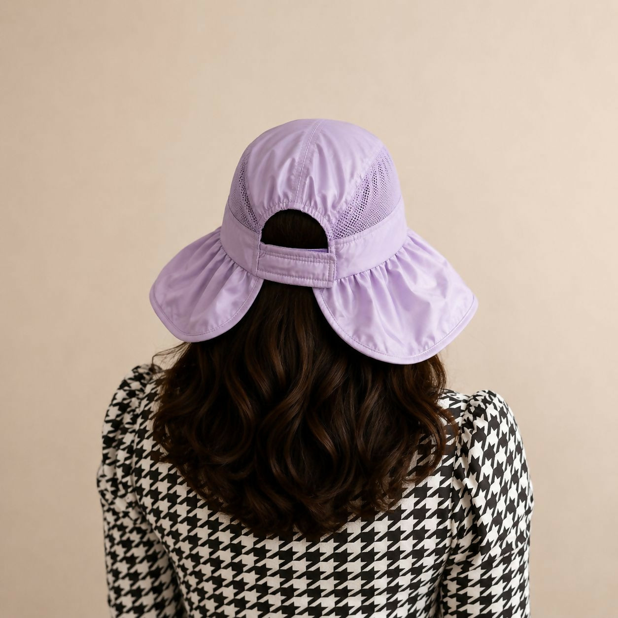 Wide brim providing sun shade in outdoor setting