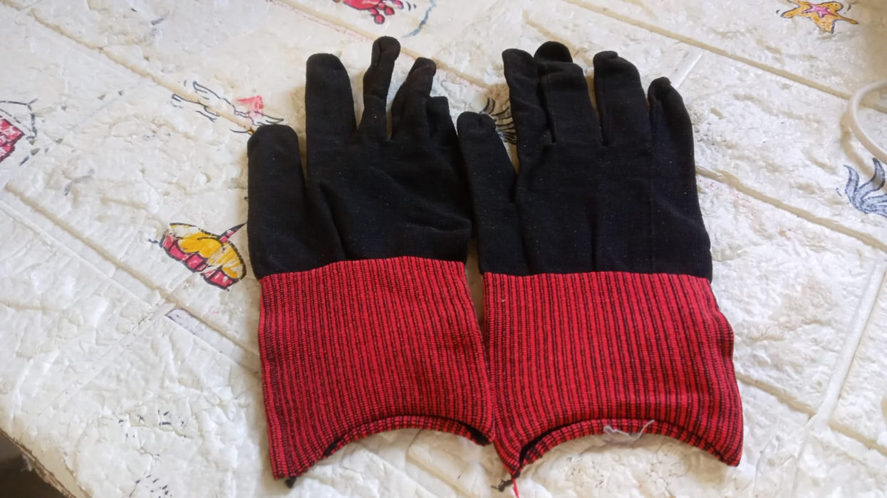 Small 1 Pair Cut Resistant Gloves Anti Cut Gloves Heat Resistant Kint Safety Work Gloves High Performance Protection.