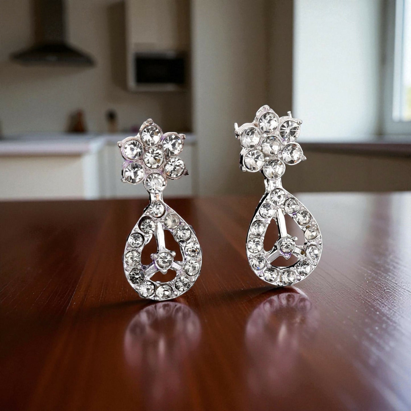 Elegant Crystal & Enamel Leaf Link Necklace Set with Pearl Drop (Multiple Colors)