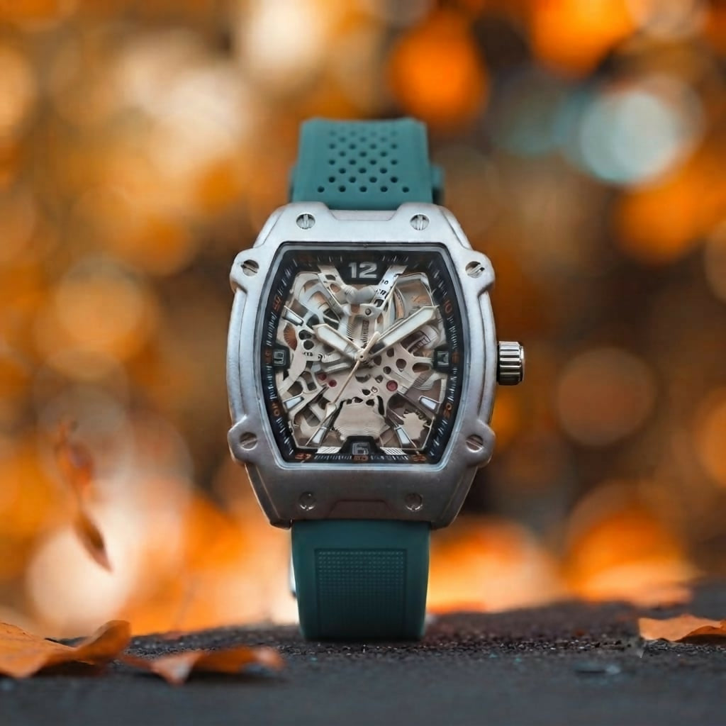 Premium Silver Dial Men's Watch With Silicone Strap For Trendy Casual Style