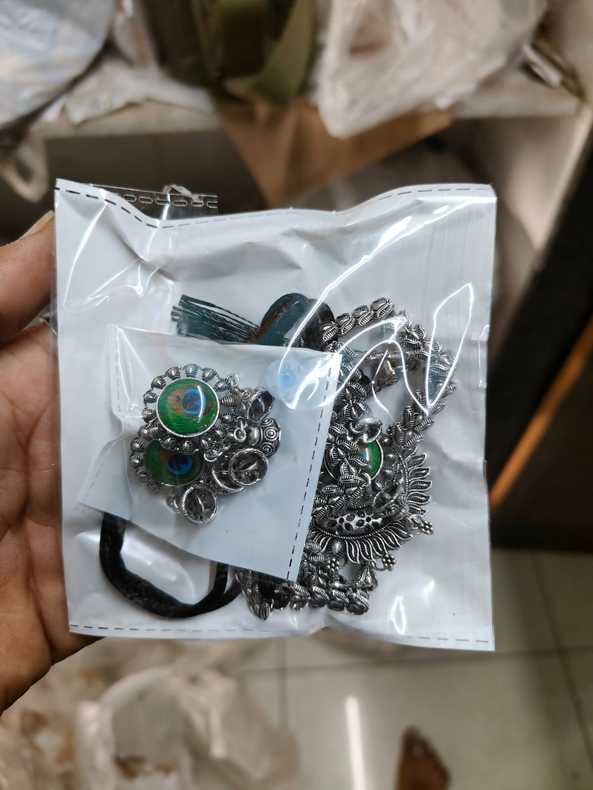 Bold Gold-Tone Black Stone Choker with Pearl Drops