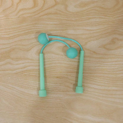 Cordless skipping rope wrist ball exercise tool live use