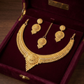 Gold Plated Bridal Necklace Earring & Maang Tikka Traditional Jewellery Set for Women