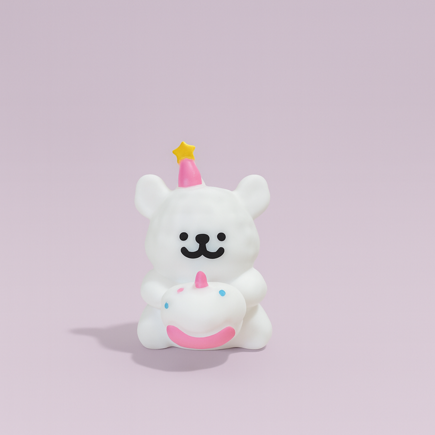 Cute Bear Holding Cake Mini Figurine – Adorable Kids’ Desk & Room Decoration