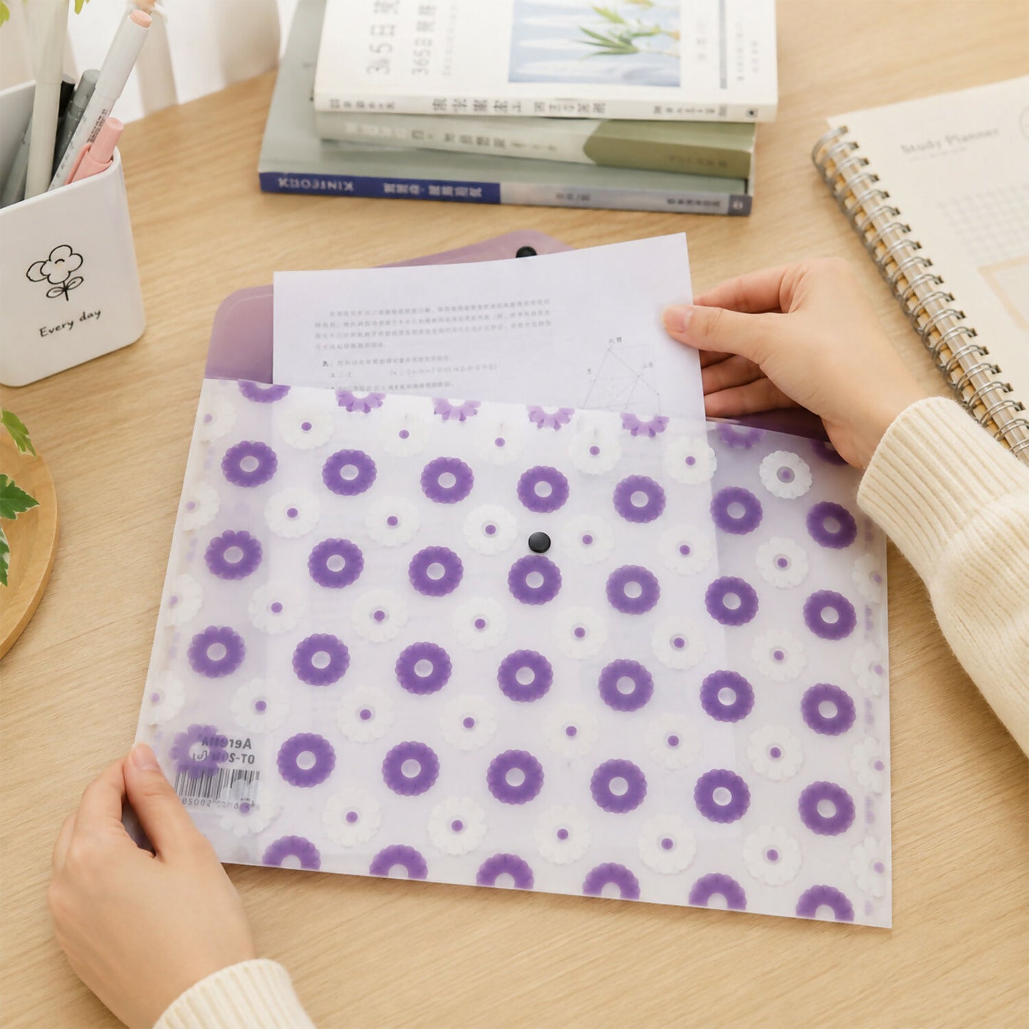 A4 document folder with red pattern design and snap button