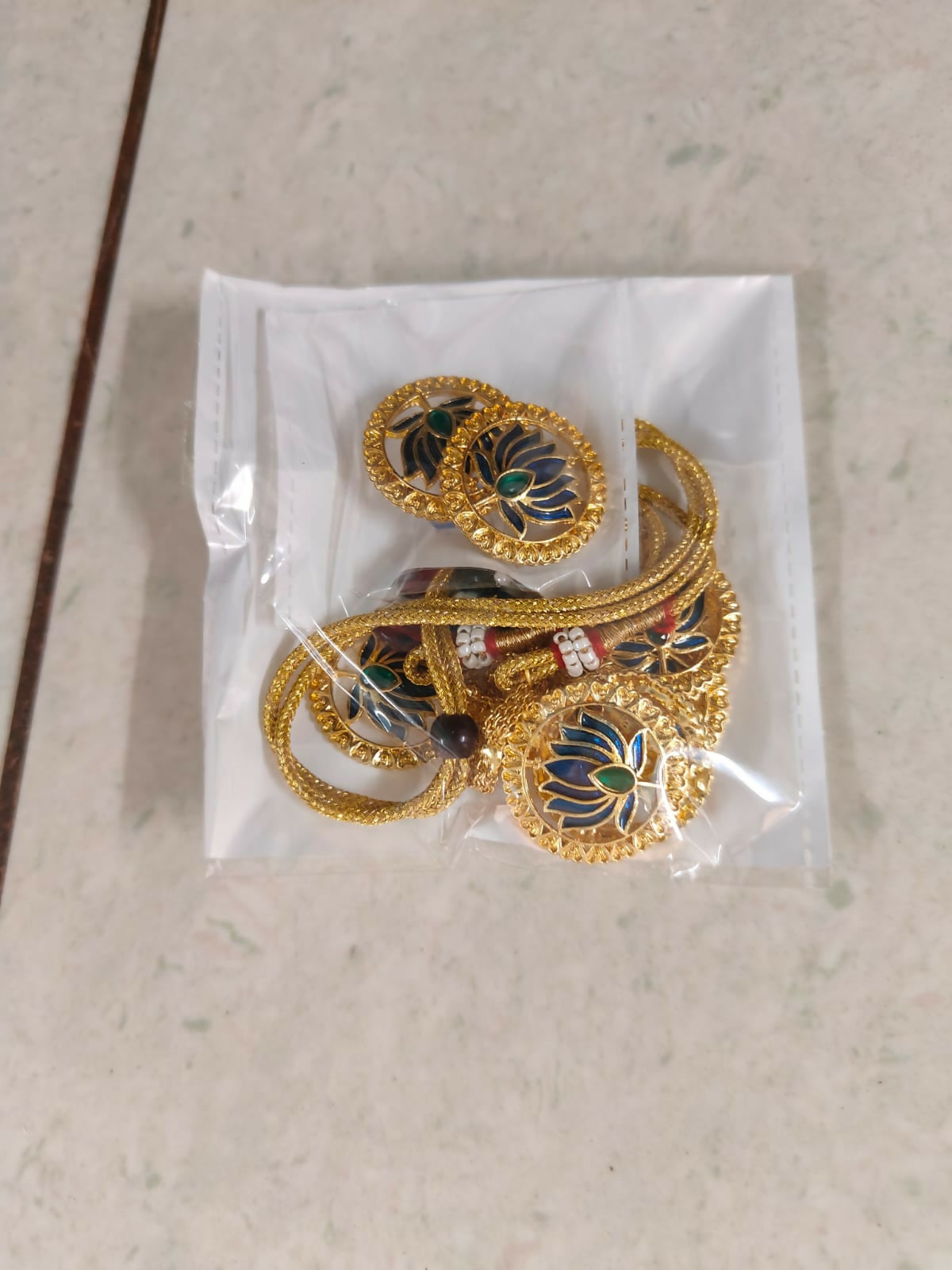 Heavy R Gold-Tone Traditional Filigree Choker Set