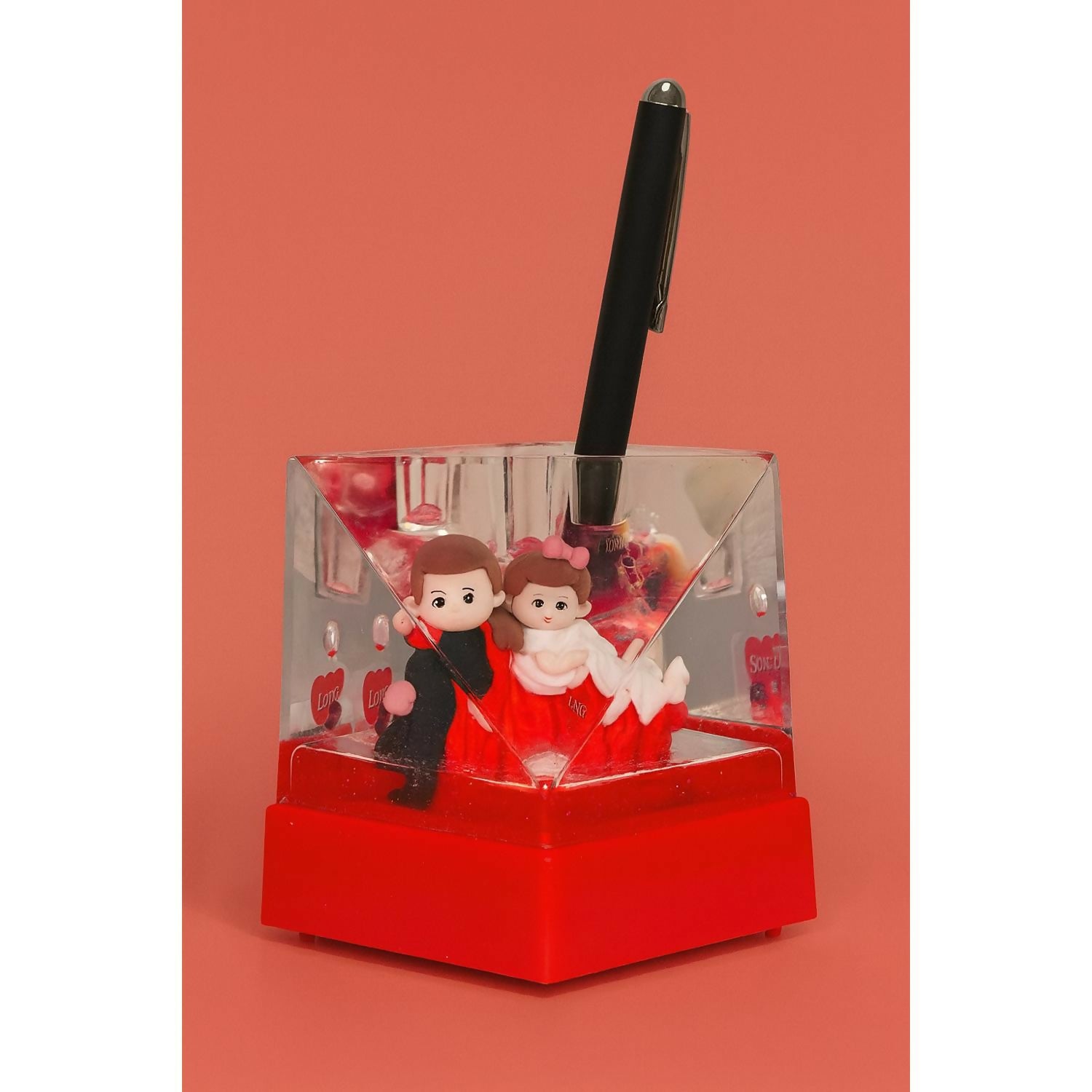 Romantic Couple Love Water Globe with Glitter Liquid Effect and Cute Figurines – Decorative Tabletop Showpiece with Heart Design – Ideal Anniversary, Birthday, Wedding and Valentine’s Day Gift for Couples