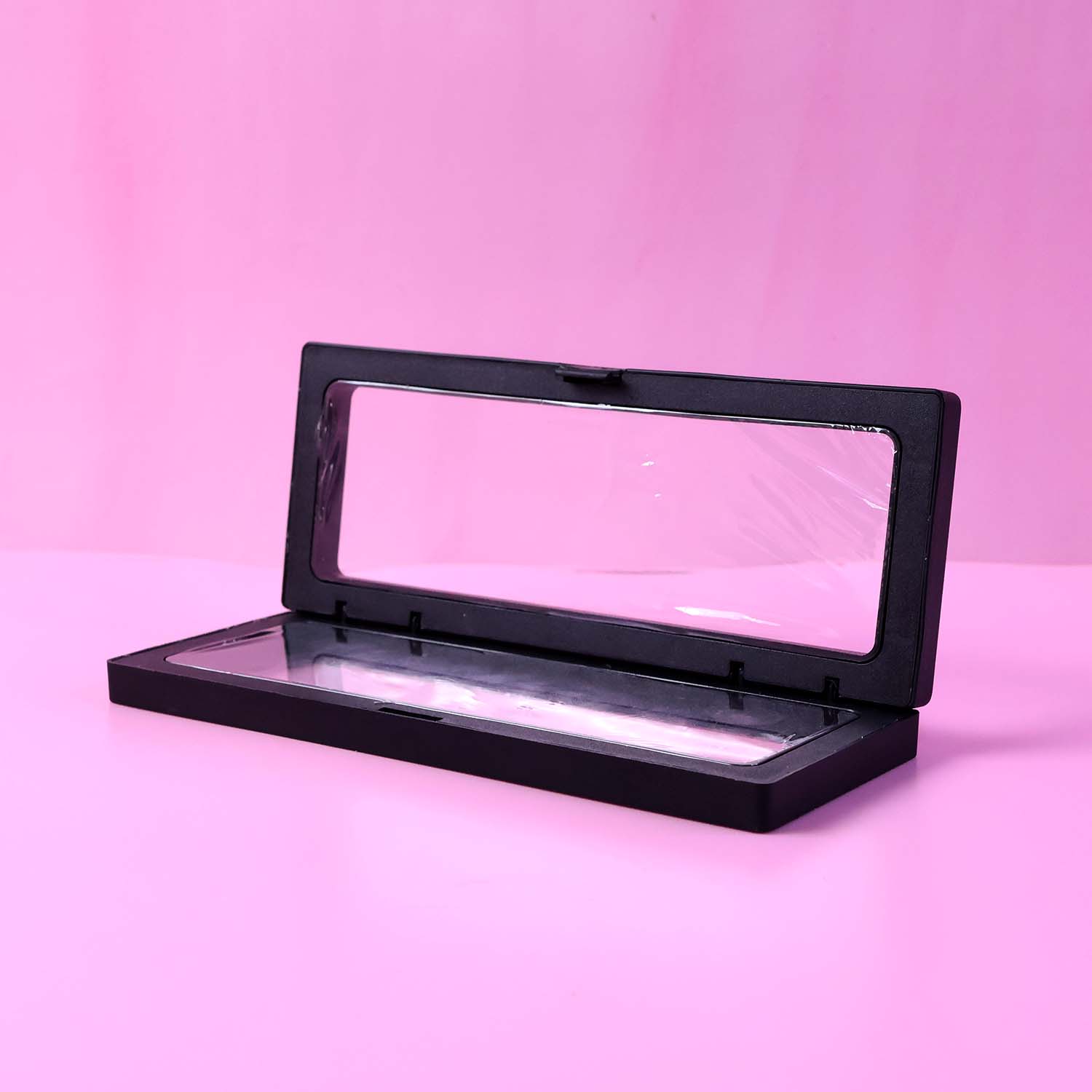 Closed top view of jewellery display box 18x7cm