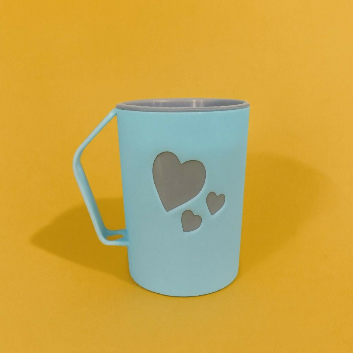 Premium Heart-Cutout Modern Plastic Mug for Kids & Adults | Lightweight Unbreakable Drinking Cup with Stylish Heart & Arrow Design | BPA-Free Multipurpose Water, Milk, Coffee & Juice Mug for Home, Office, Travel & Gifting