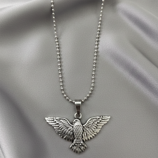 stylish flying eagle pendant necklace