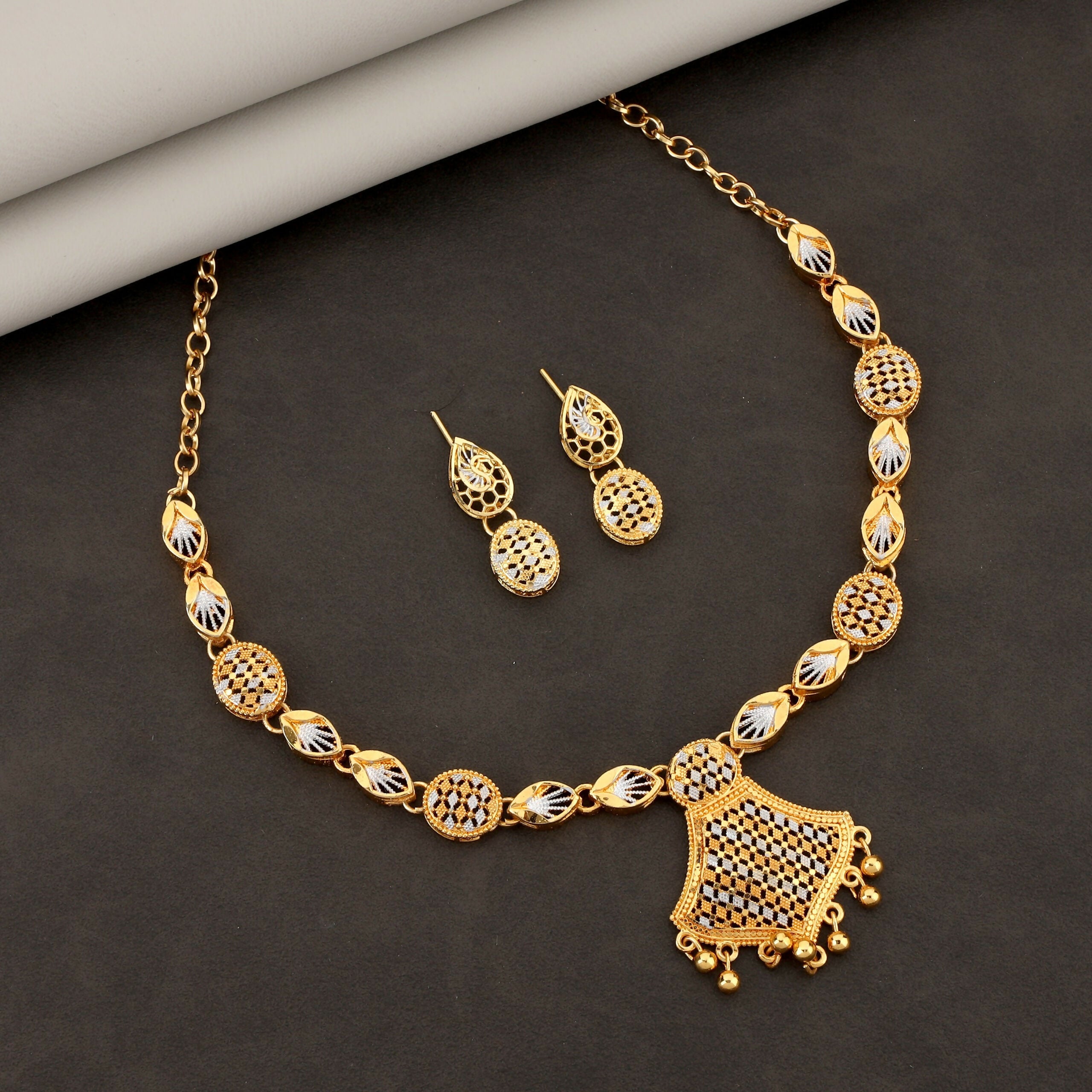 Dual-Tone Gold Plated Geometric Pattern Link Necklace Set