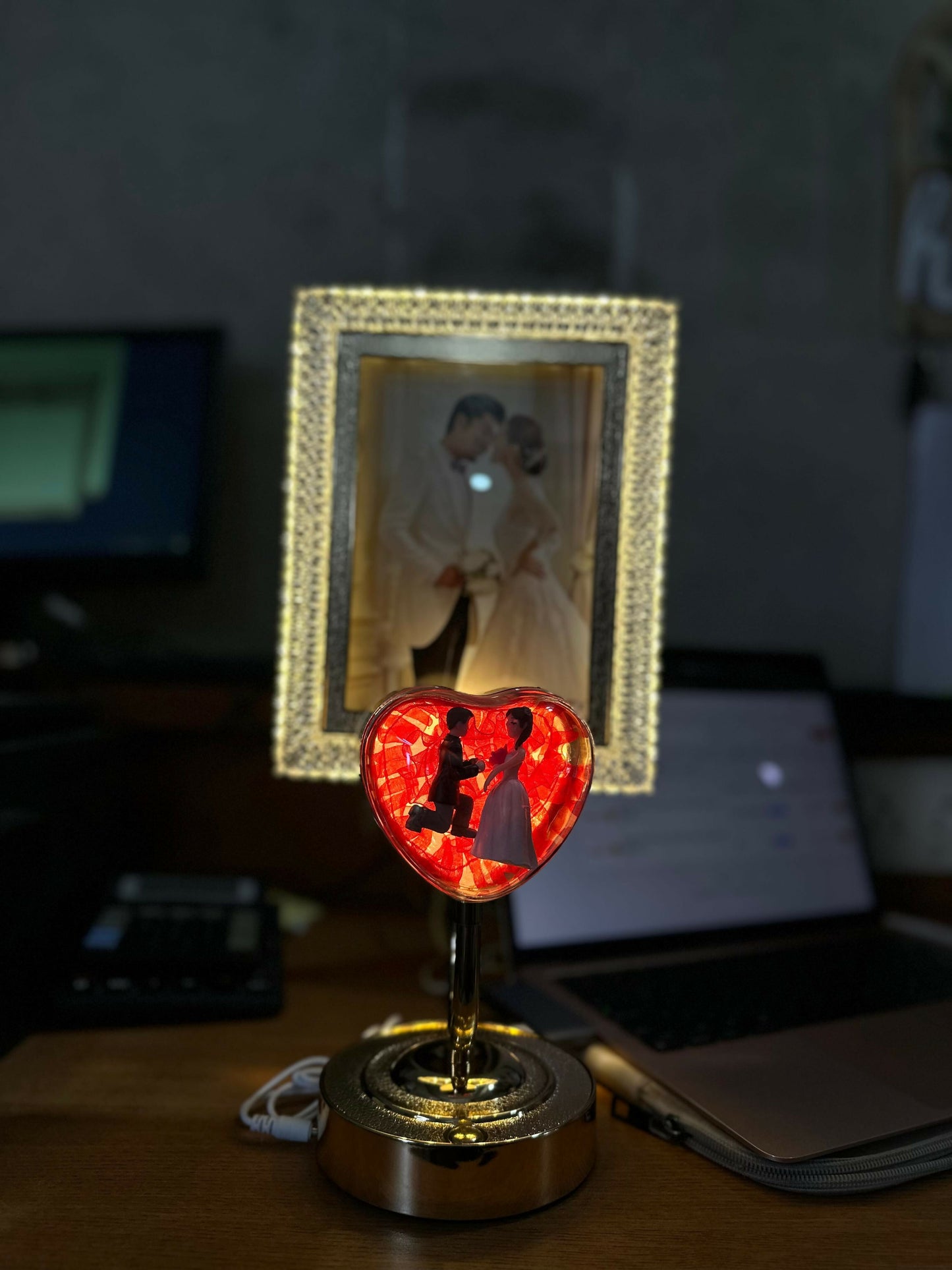LED Heart Couple Photo Frame Lamp with Decorative Stand