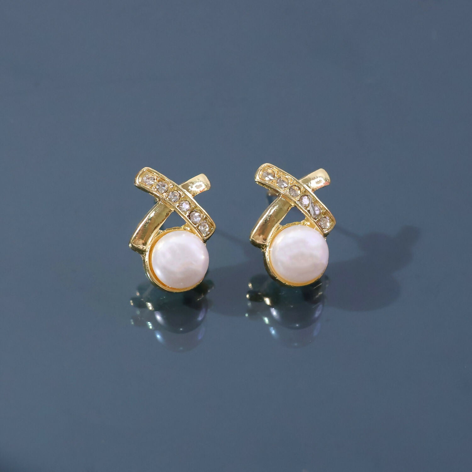 Elegant Pearl Crystal Stud Earrings for Women And Girls