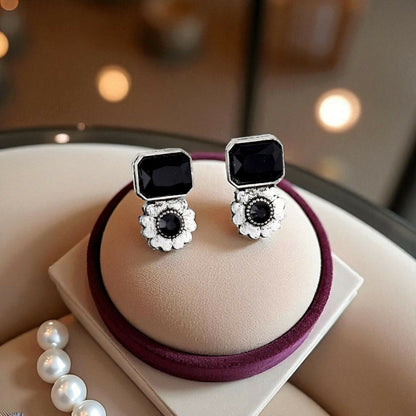 Bold Silver-Toned Choker Set with Black Gemstones