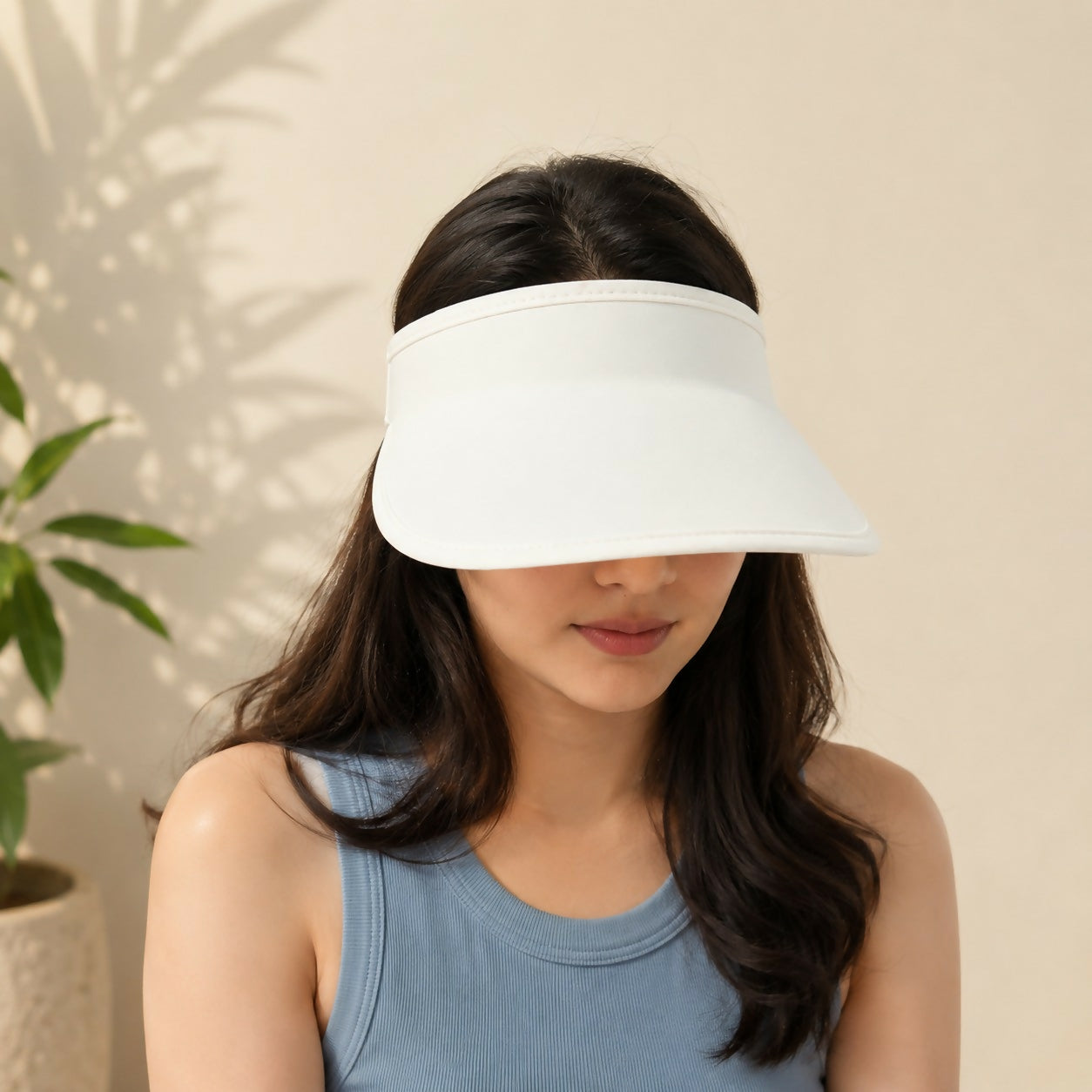 Women’s black adjustable UV protection wide brim sun visor cap