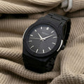 Black Analog Wrist Watch – Stylish and Durable for Everyday Wear