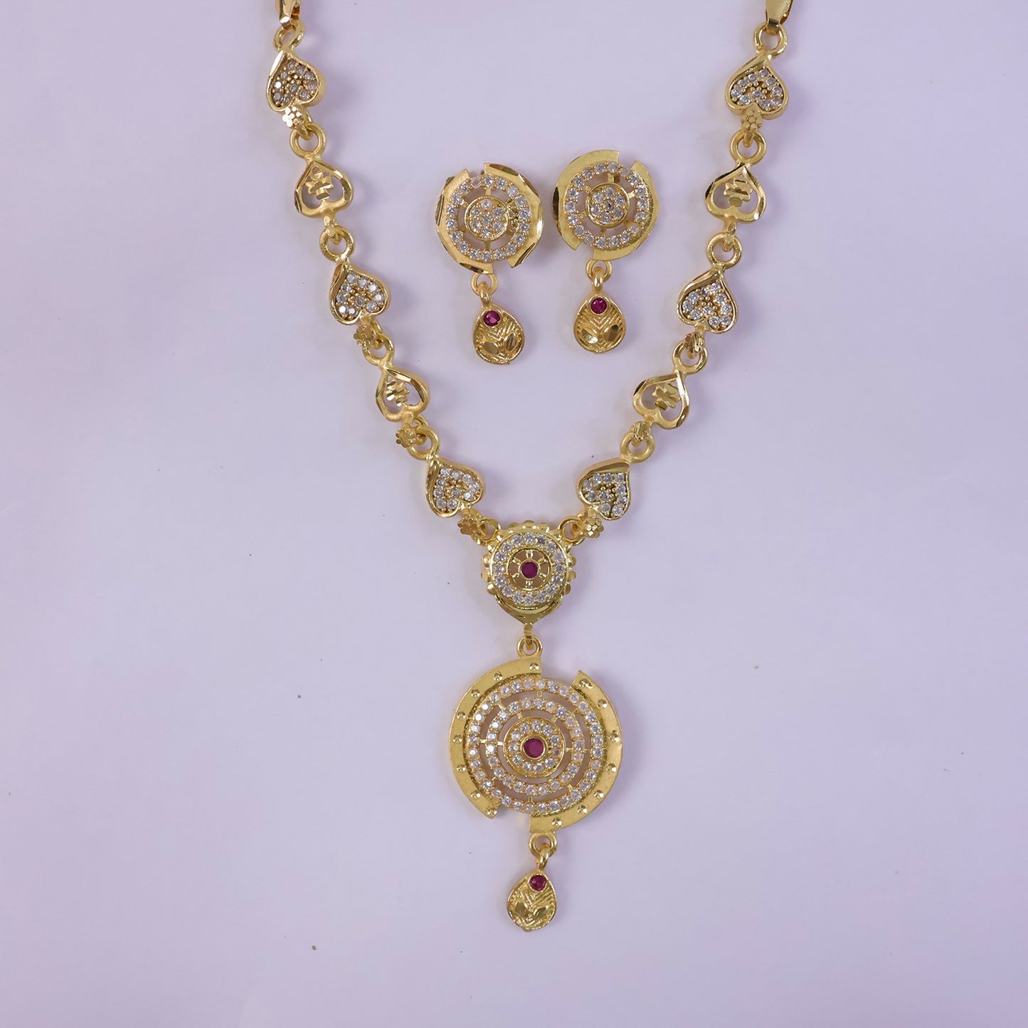 Elegant Queen Inspired Necklace Set with Royal Design for Women Festive Wear