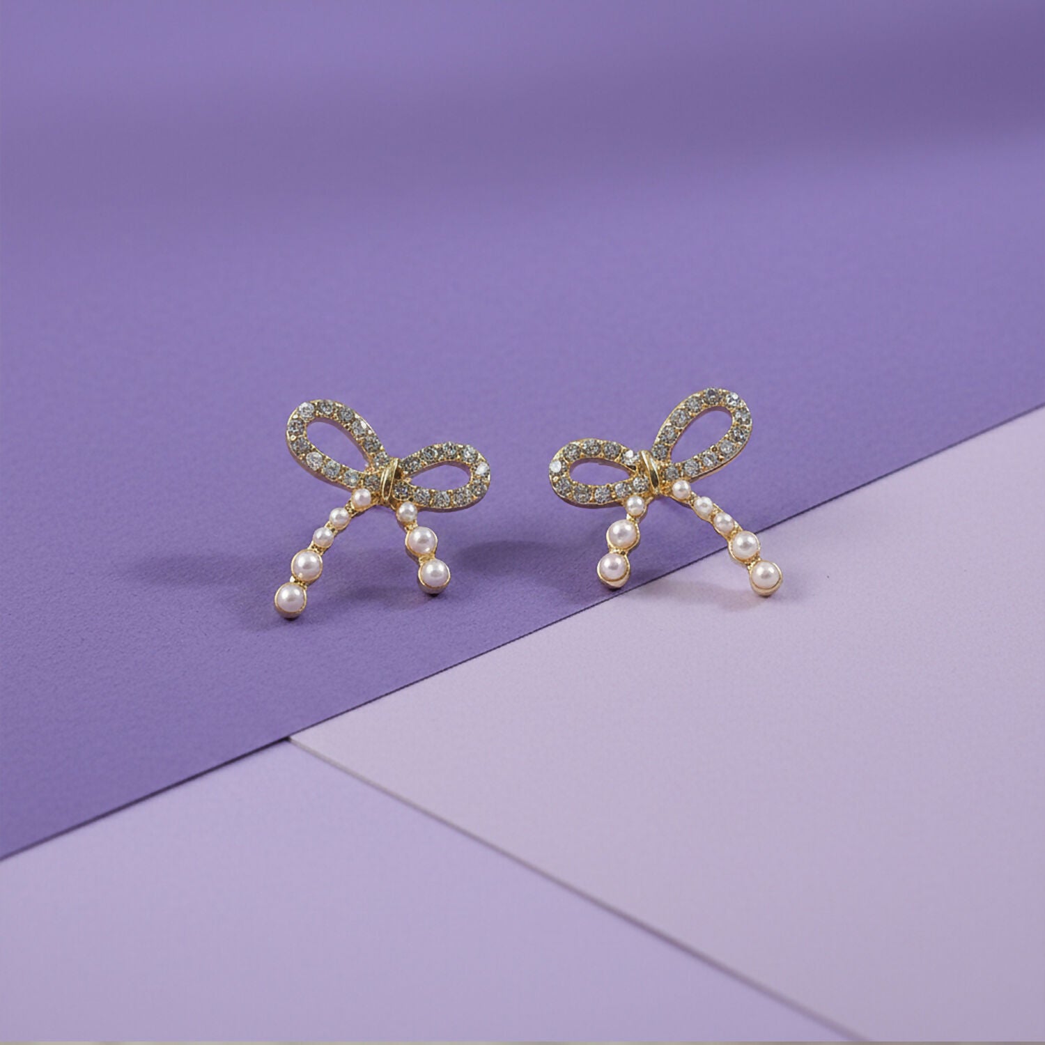 Chic Pearl Wreath Bow Earrings – Premium Design