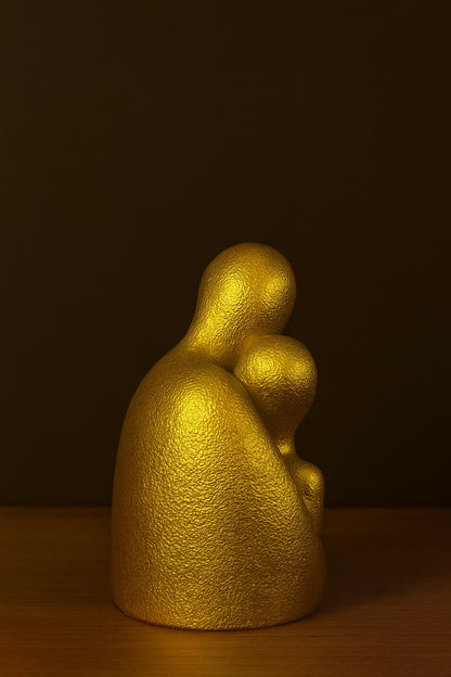 Abstract Golden Couple Embracing Sculpture Showpiece for Home Decor Gift