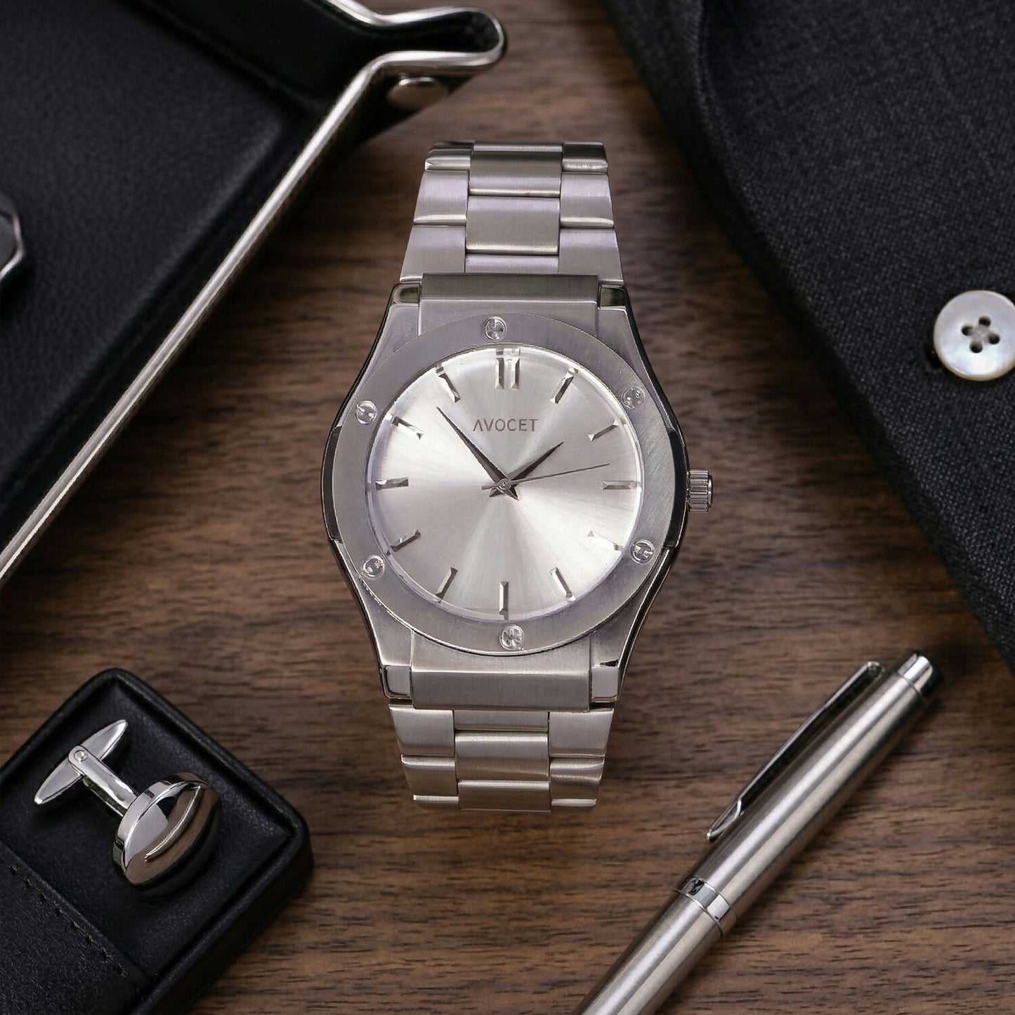 Premium Silver Analog Wrist Watch with Elegant Dial & Metal Strap