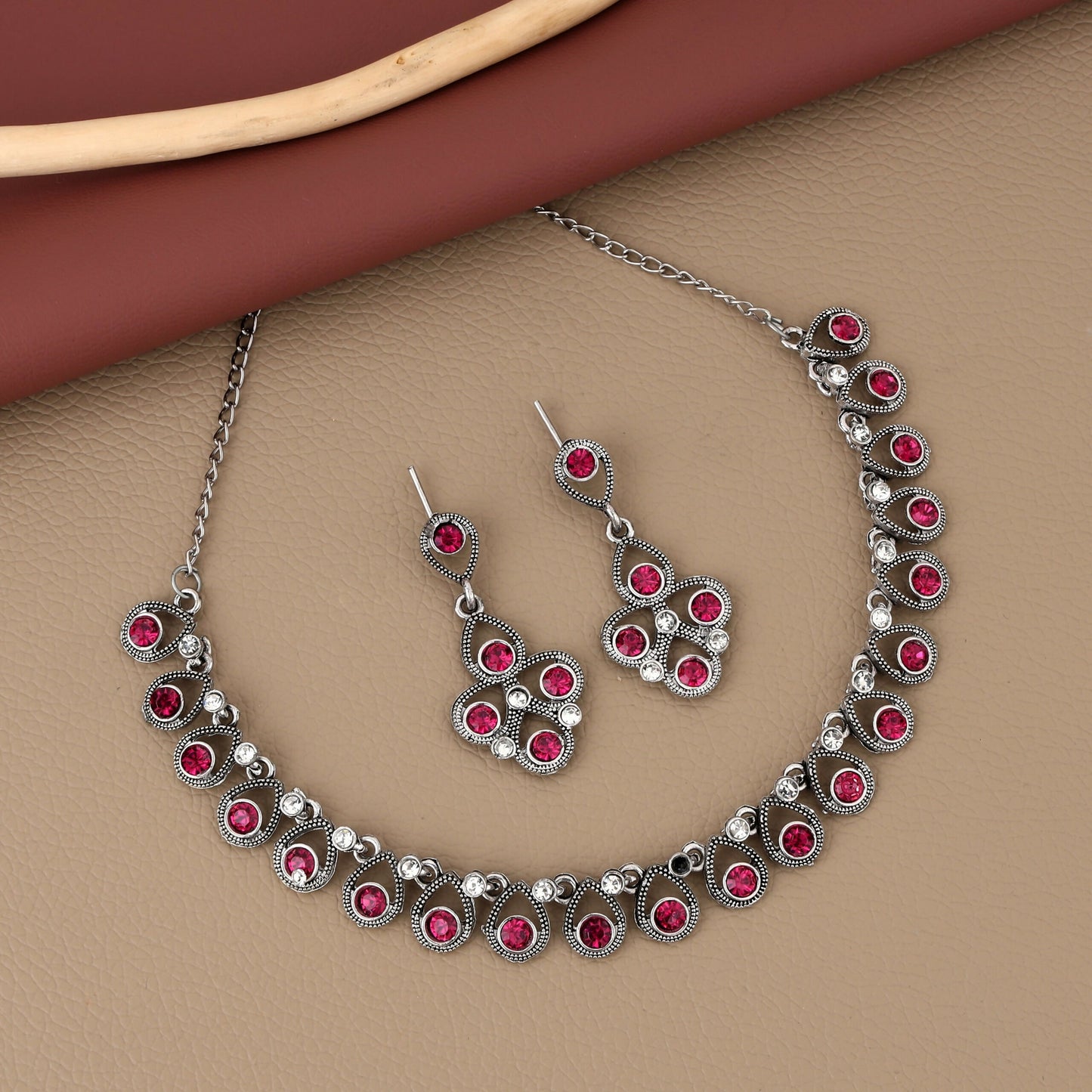 Antique Silver-Toned Choker Set with Fuchsia Pink Stones