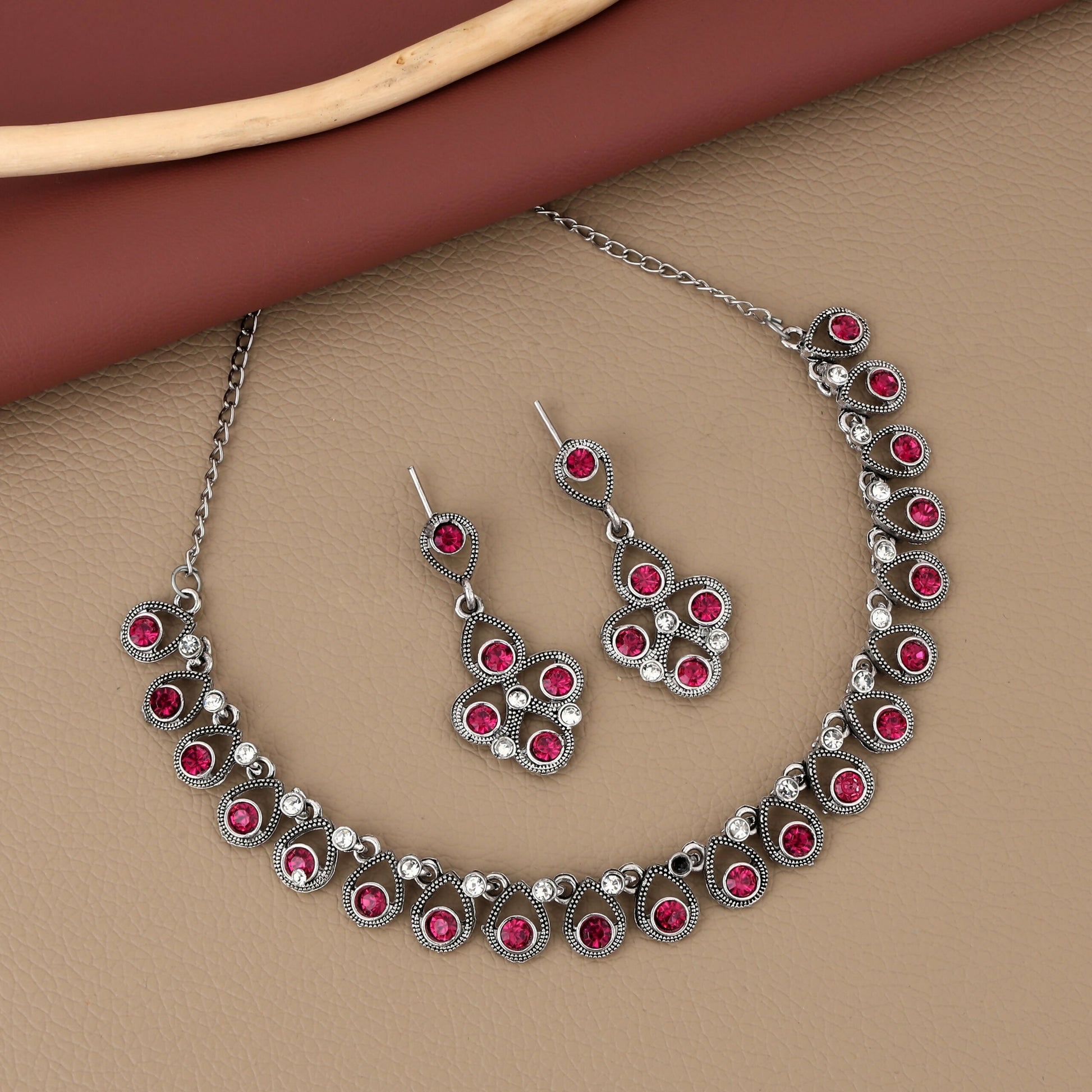Antique Silver-Toned Choker Set with Fuchsia Pink Stones