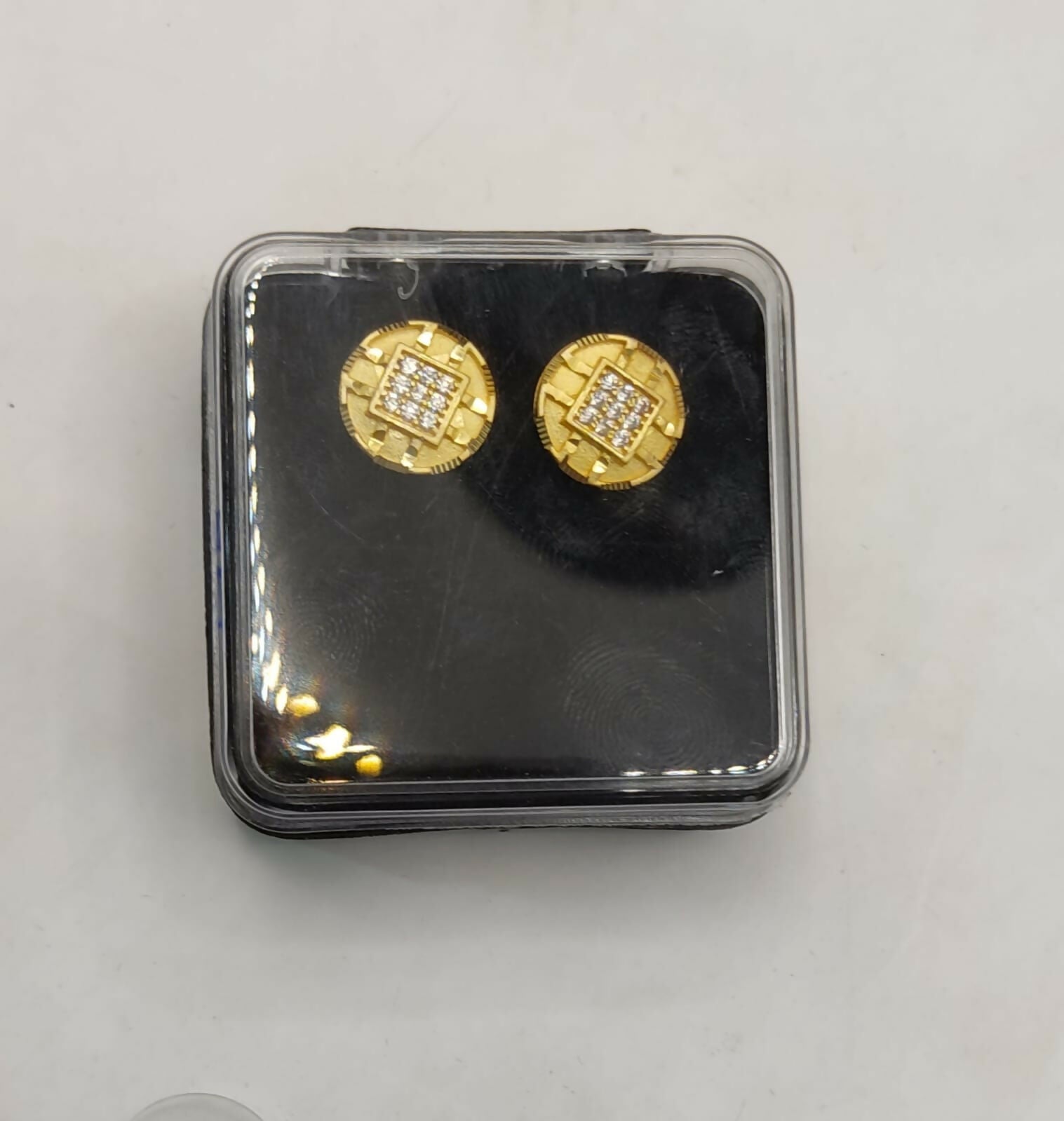 Heart Filigree Gold-Plated Stud Earrings with AD for women and girls