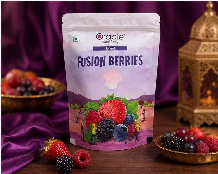 Dried berry medley for nutritious snacking and cooking
