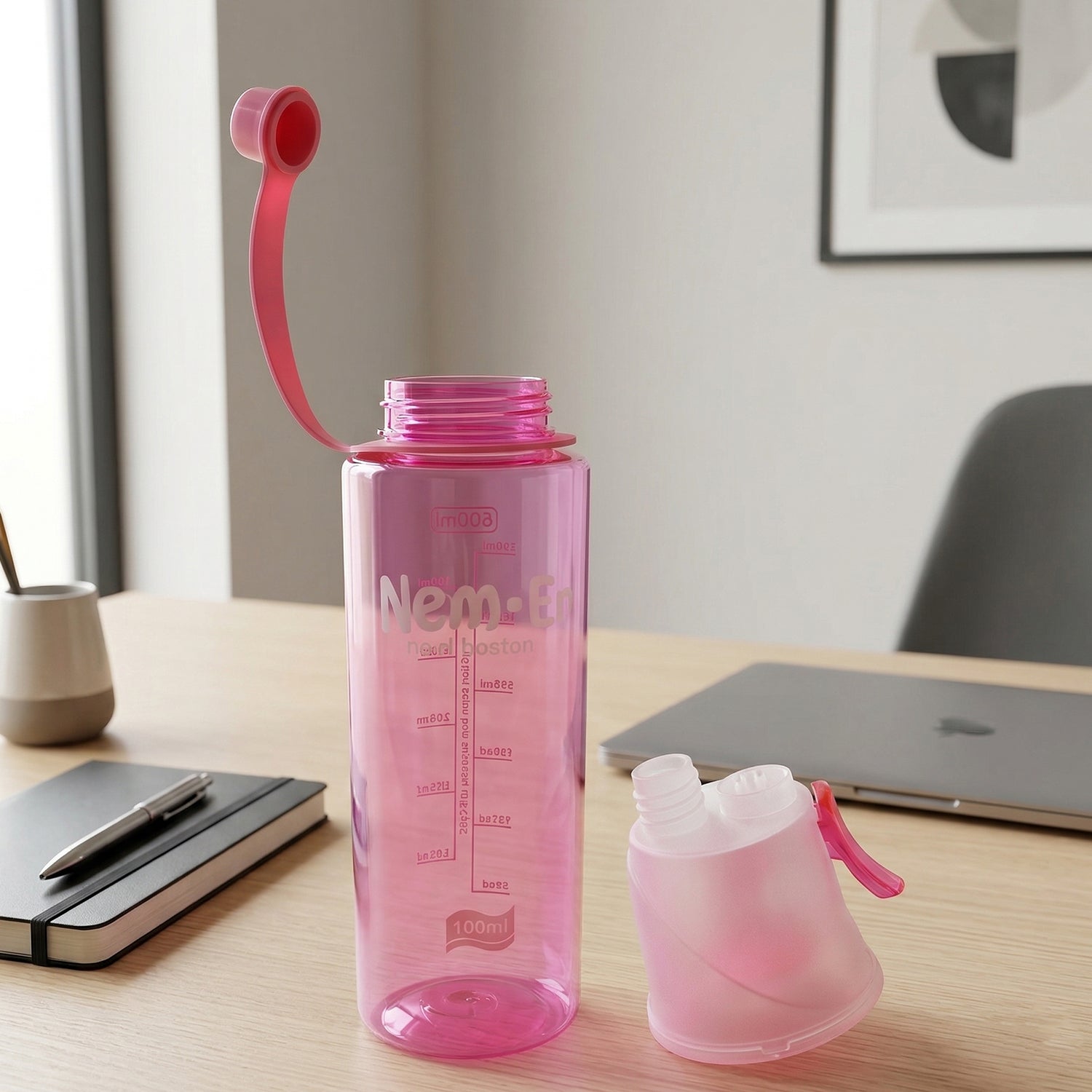 Plastic Sports Water Bottle – Dual Function with Built-In Mist Spray (600 ML)