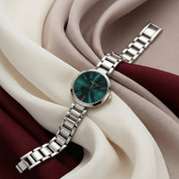 Classic Green Dial Women’s Silver Strap Analog Wrist Watch with Premium Modern Bracelet Design