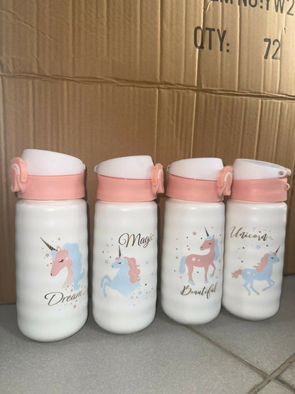 Unicorn Printed Kids Water Bottle with Flip-Top Sipper Lid | Leak-Proof BPA-Free Cute School Bottle for Girls & Toddlers | Lightweight Unbreakable Plastic Sipper for School, Travel & Daily Use | Pack of 1 (Unicorn Design)