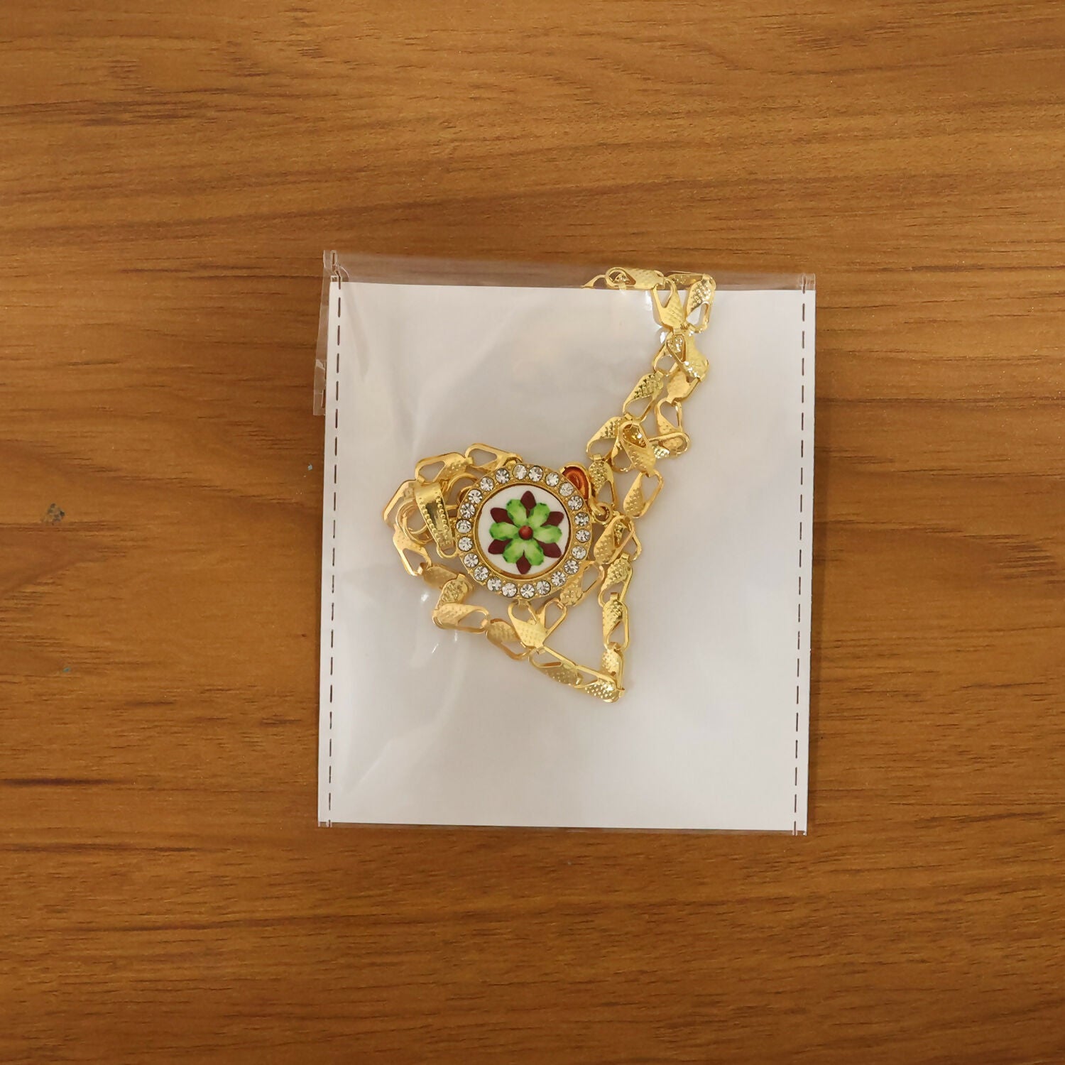 Elegant Gold Plated Pendant Necklace with Floral Design