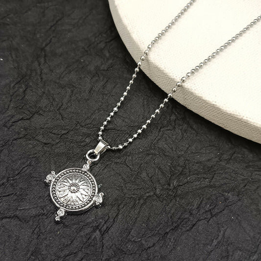 Vintage Compass Design Pendant Chain for Men Stylish Adventure Necklace