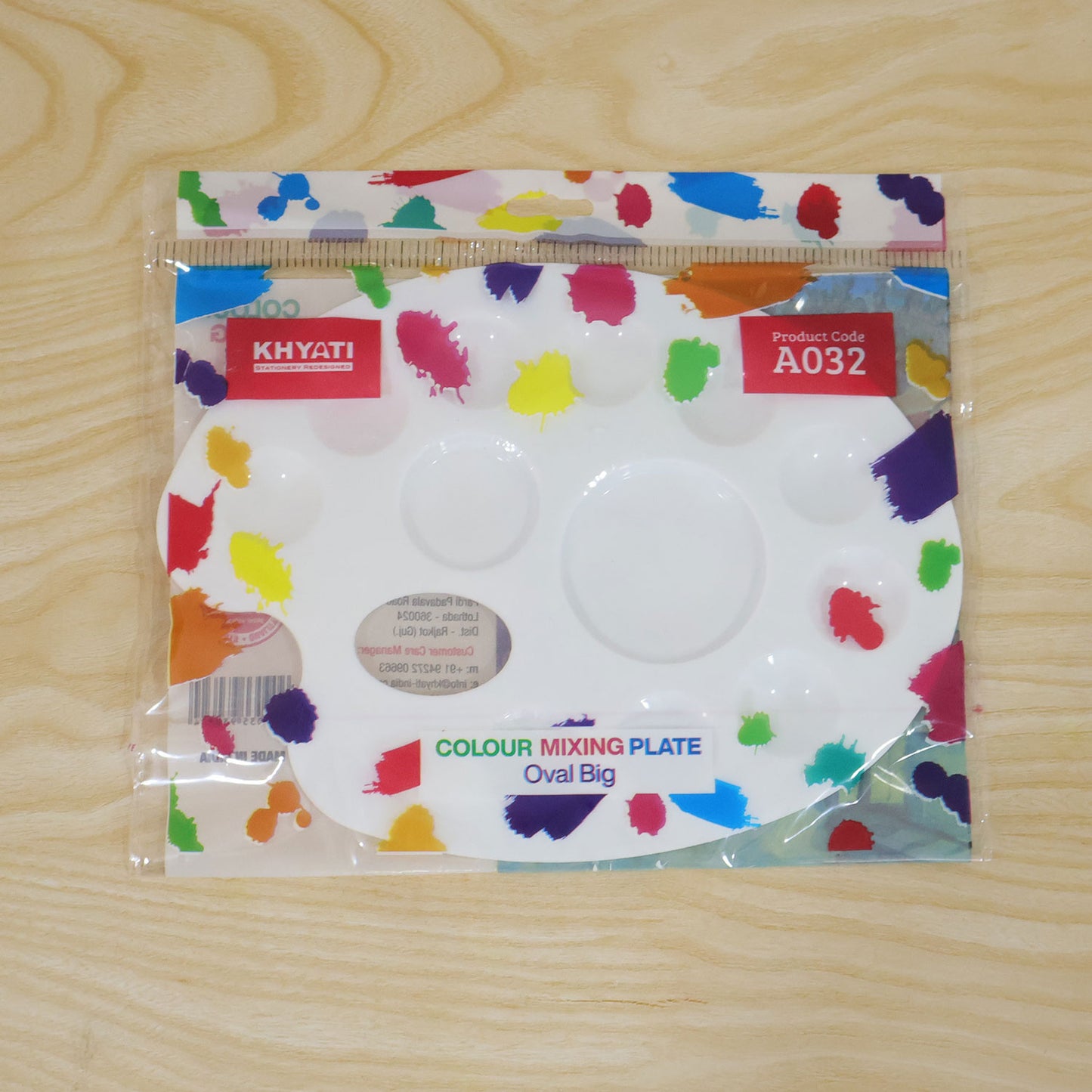 Big Oval Colour Mixing Plate 10 Well Paint Palette with Thumb Hole for Kids, Artists