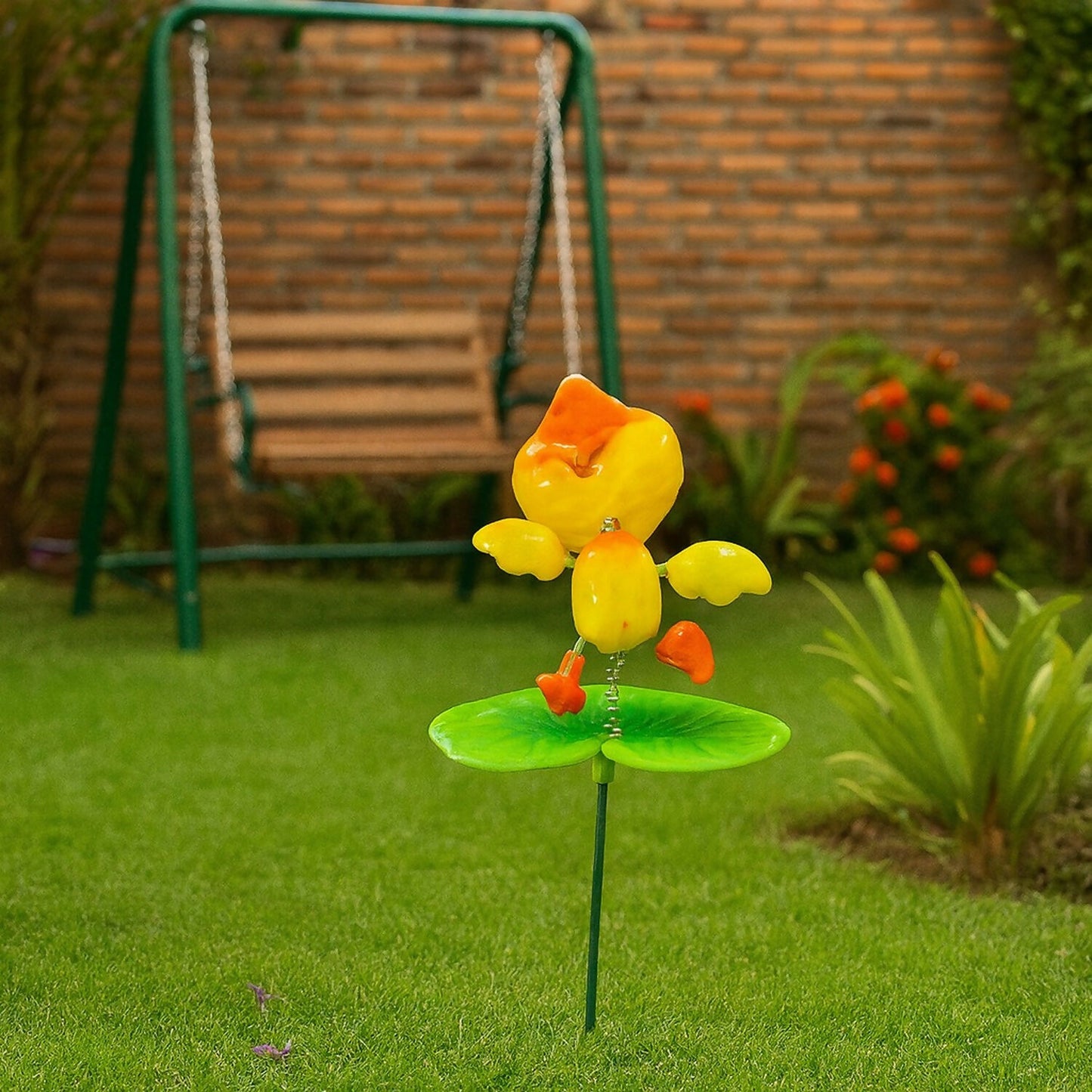 Cute Yellow Duck Garden Stake for Outdoor Décor – Metal Duck Yard Ornament with Leaf Base (1 PC)