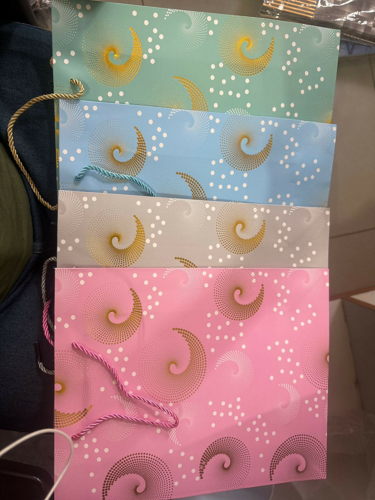 Premium Swirl Design Gift Bag with Handle Paper Carry Bag