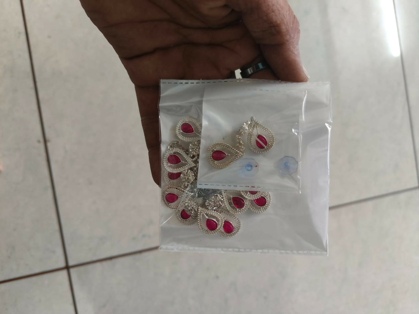 Rustic Oxidized Silver Emerald Scallop Choker Set