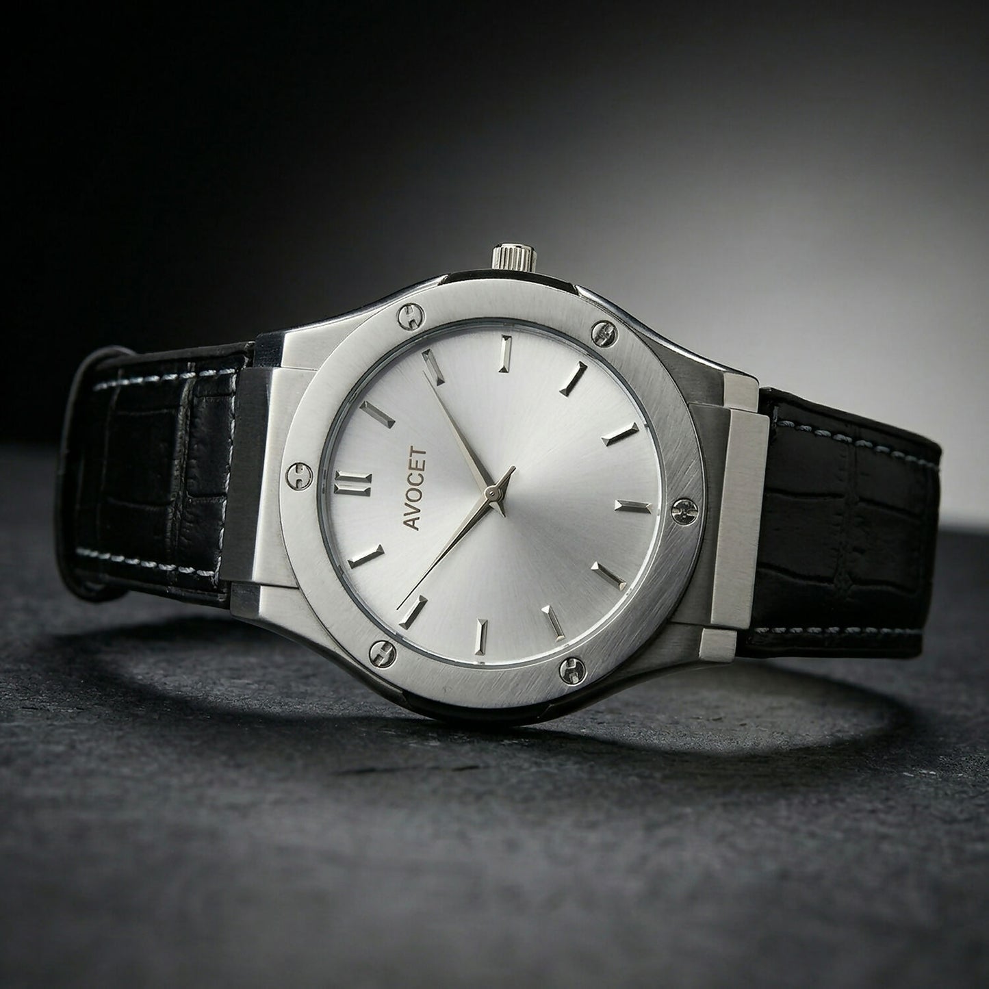 Elegant Silver Dial Analog Wrist Watch with Premium Textured Strap for Men